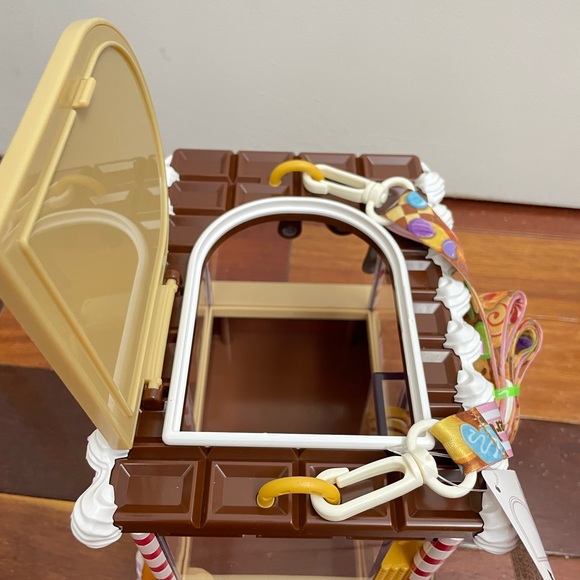 Disney Popcorn Toy Cart Cream and Brown Vehicle Toy - Picture 6 of 6